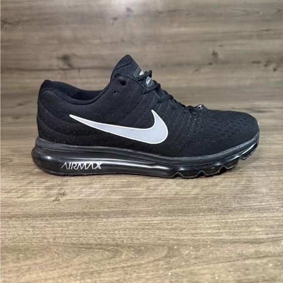 Nike Air Max 2017 Men’s Athletic/Running Shoes/Sneakers Size 9.5